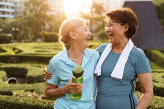 Health Benefits of Ashitaba - Healthy elderly women